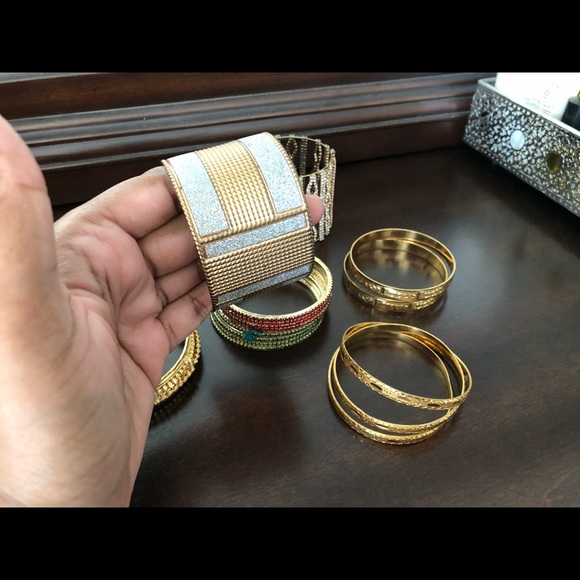 Bangles/bracelets - Picture 4 of 8